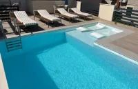 Villa de Blue-Rooftop Pool & Jacuzzi - Swimmingpools