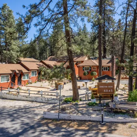 Grand Pine Cabins