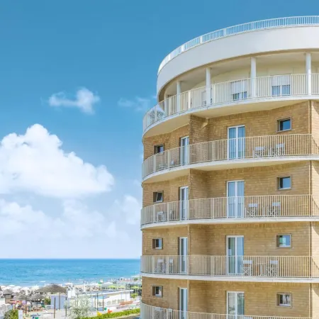 Hotel Torremaura Fronte Mare Con Beach Club