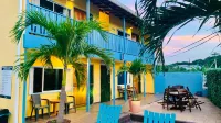 Be Happy Hotel - Parkplatz