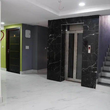 Hotel Aastha Height
