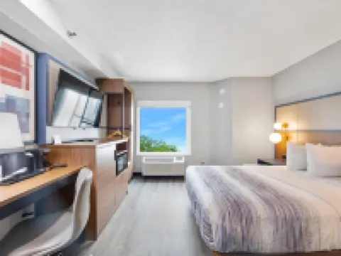 AmericInn by Wyndham Urbana Hotels in Urbana