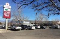 Travelodge by Wyndham Belen - parking