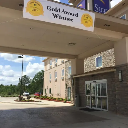 Sleep Inn & Suites