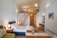 Grekis Hotel & Apartments Hotels in Petalidi