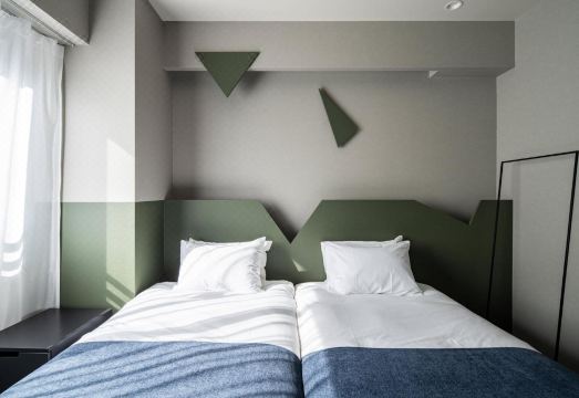 섹션 L 쿠라마에 로비