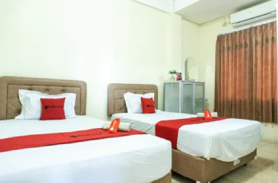 RedDoorz @ Gatot Subroto Ende Hotels in East Ende