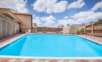 Days Inn by Wyndham San Antonio Alamo/Riverwalk