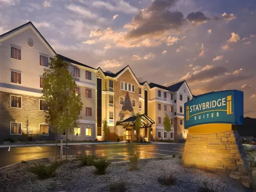Staybridge Suites SCHERERVILLE by IHG