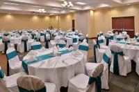 Holiday Inn MADISON AT THE AMERICAN CENTER by IHG