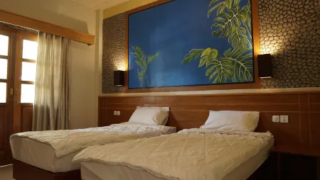 Grand Desa Resort Отели в г. Cikakak