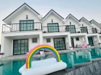 ดิ ออทัมน์ ครีก เชียงราย - สระว่ายน้ำแบบอินฟินิตี้