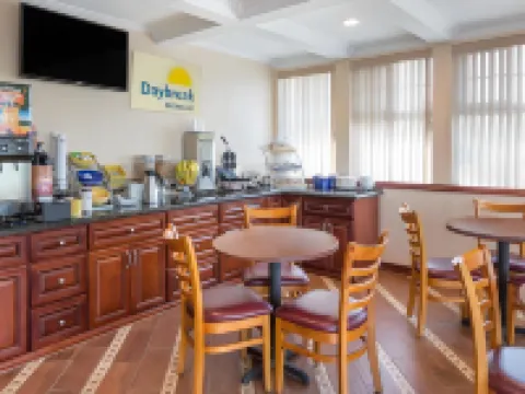 Days Inn by Wyndham King/Winston Salem Area Hotels in Stokes County