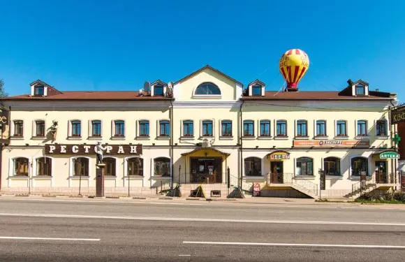 科爾尼洛夫酒店