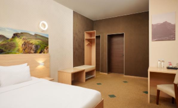 Aura Aquarelle Hotel - Housity