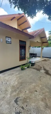 Bromo Stay Hostel Hôtels à proximité de : Madakaripura Waterfall