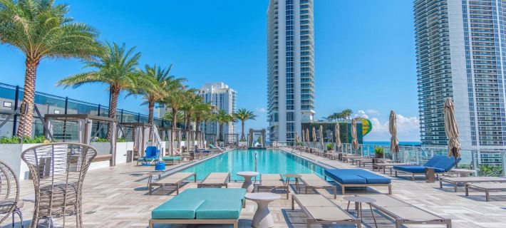 Hyde Beach House Hotels in Hollywood