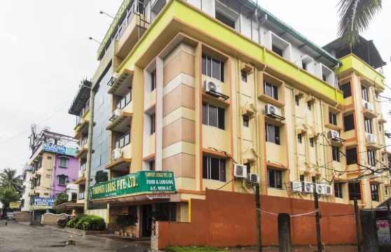 OYO-16064提魯帕蒂酒店