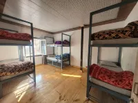 Dharamshala Inn Munsyari - 停車場