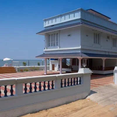 Sealine Beach Resorts ケライ ビーチ周辺のホテル
