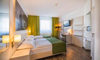 LifeHotel Vienna Airport - Housity