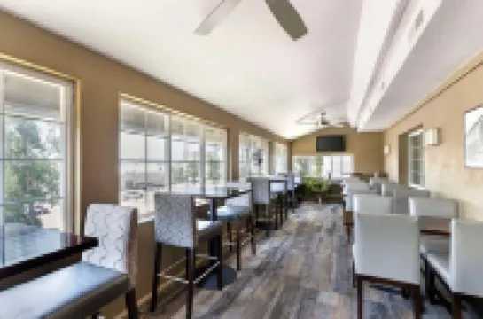 Best Western Plus Longbranch Hotel  Convention Center