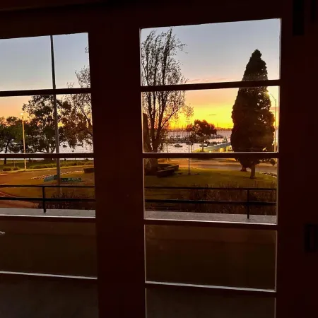 Captains Retreat Apartments and Cottages
