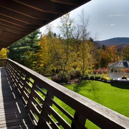 Summit Lodge