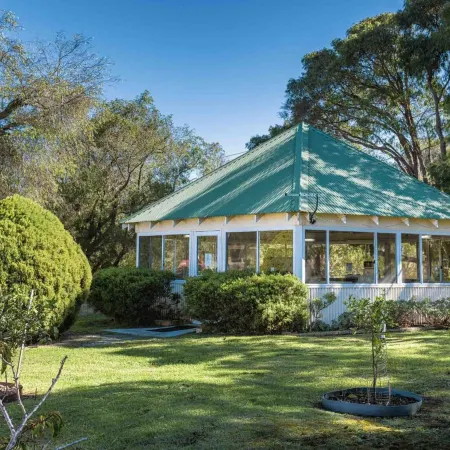 Emu Point Motel