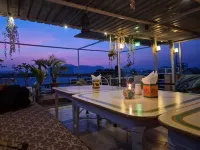 Rising Shemesh Home Stay - Pensionat
