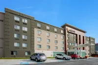 La Quinta Inn & Suites by Wyndham Baltimore BWI Airport