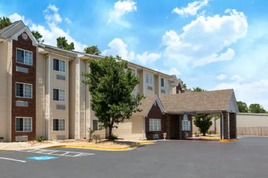 Microtel Inn & Suites by Wyndham Augusta Riverwatch