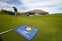 Holiday Inn Express & Suites Whitecourt Southeast by IHG - ที่มีที่จอดรถ