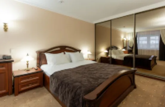 Hotel Vyatka - Bãi đậu xe