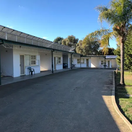 Green Door Motel