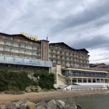 Голден Хиллс (Golden Hills)