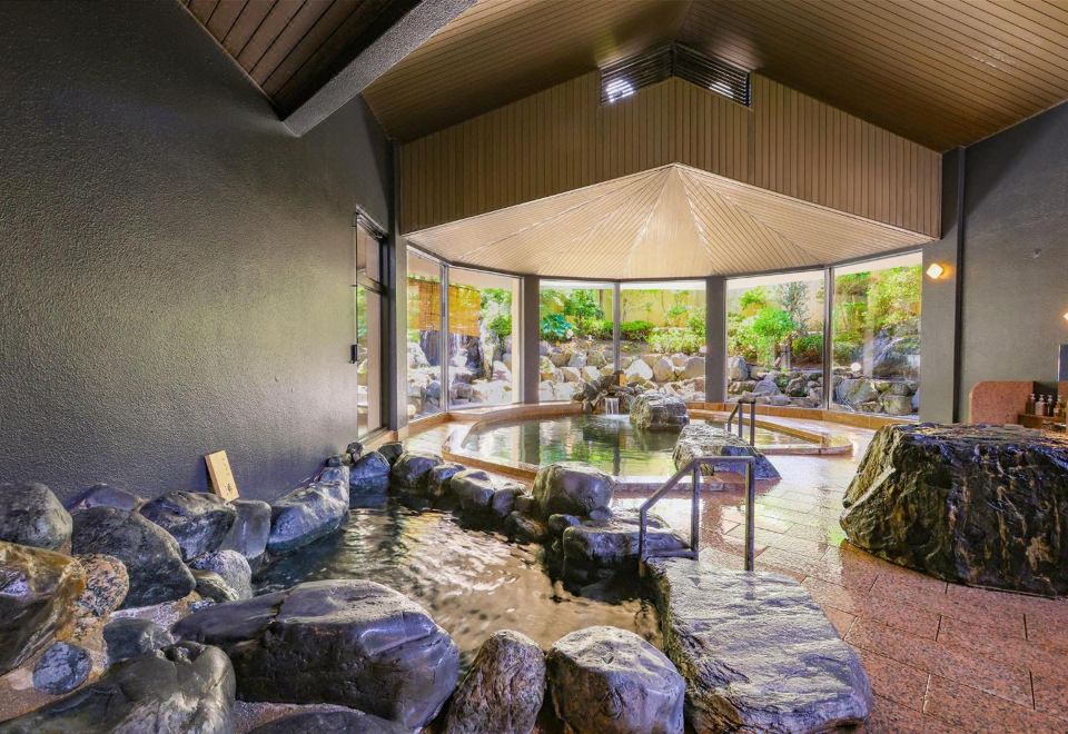 이와누마야 호텔의 고급스러운 실내 공간 이미지