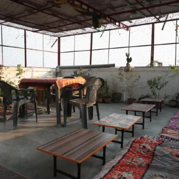 Somit Paying Guest House