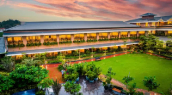 Mayfair Oasis Resort & Convention Hotels in 