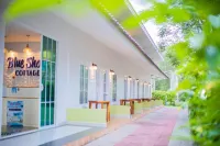 Blue Shore Cottage Hotels in Sikao