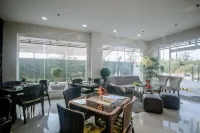 Bumble V Hotel Subic - 3-Star