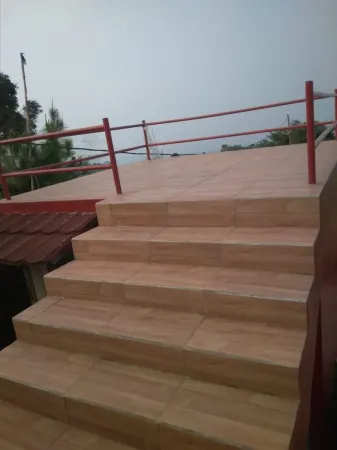 Rumah Merah Salak Villa & Camping Ground Отели в г. Cijeruk