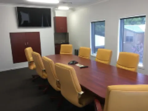 Athena Motel Apartments Hotels in South Toowoomba