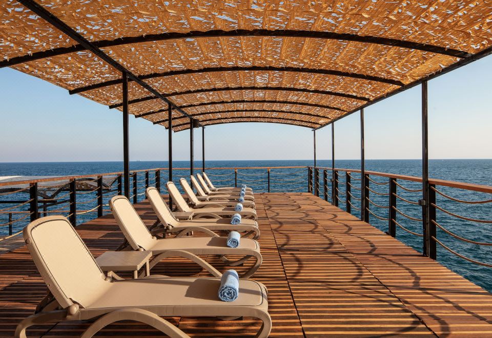 5. 델타 호텔 바이..