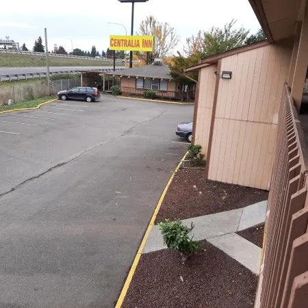 Centralia Inn