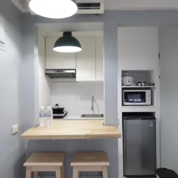 Dragonfly Apartments and Transient House