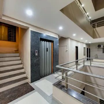 Hotel RadhaKrishna-Couple Friendly