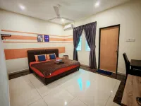 The Blue Guest House, WiFi, Free Parking, Aulong - parking