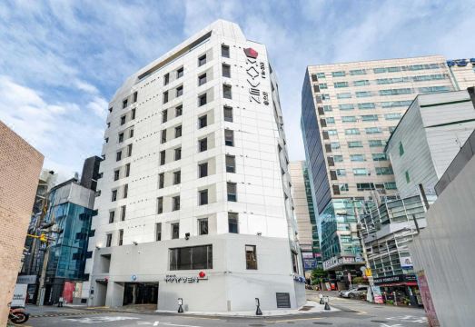 신촌 메이븐 호텔 전경