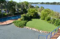 Taree Motor Inn - Pools